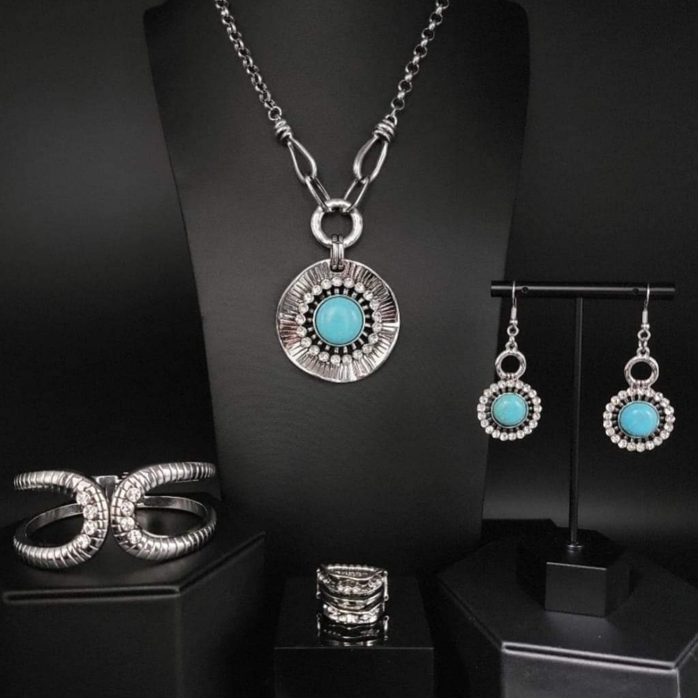 Jewelry - Picture 6 of 10